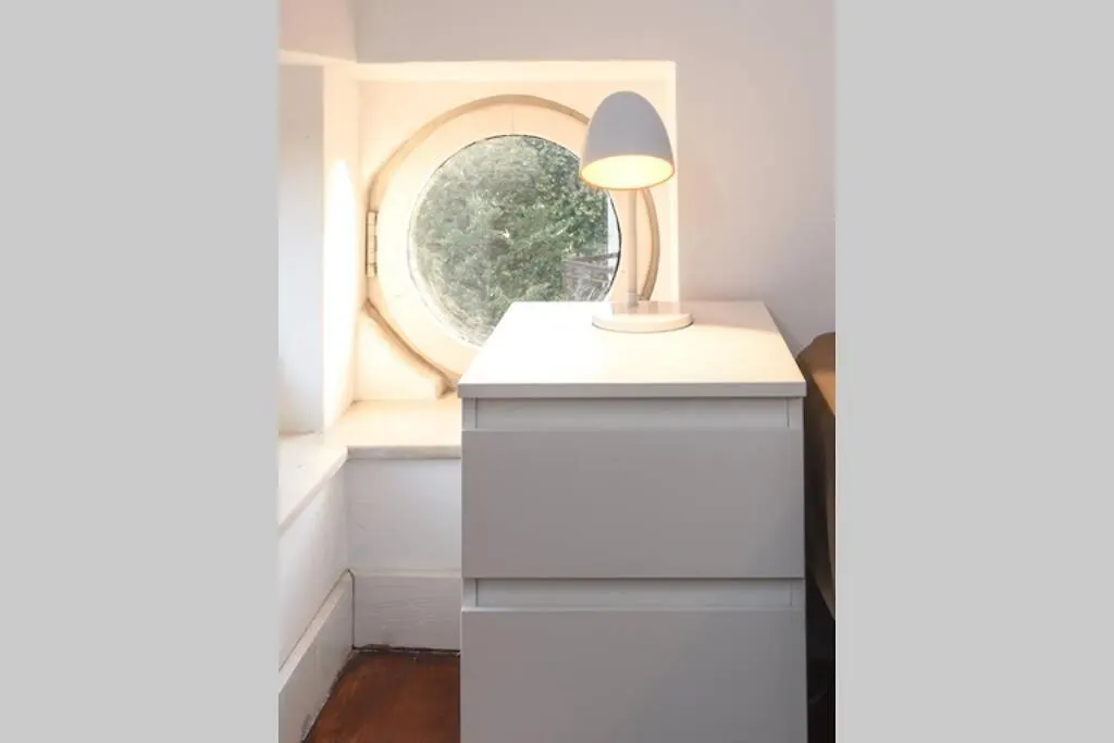 Spacious And Cozy 3 Bedroom Apartment In Downtown Sofia